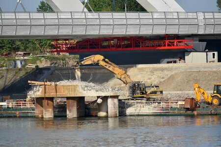 Barge bridge ruin