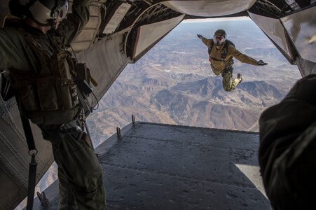Parachuting military training