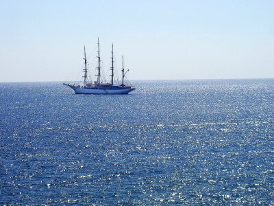 Tradition sea sailing