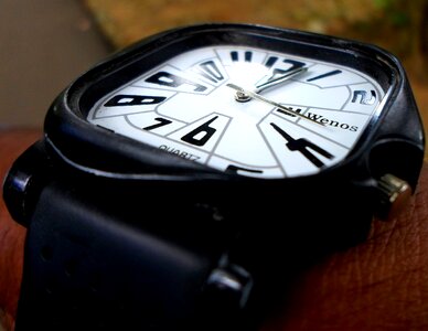 Clock time wrist