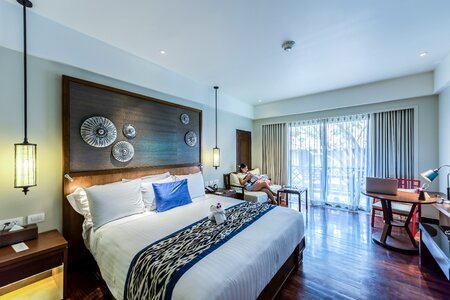 luxury modern style bedroom photo