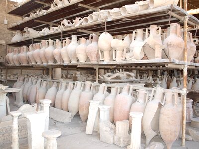 Pots pompei ancient