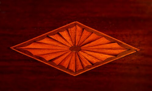 Inlaid wood veneer pattern