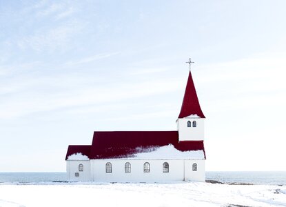 Building white cold