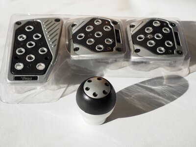 Brake pedal auto tuning