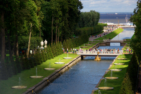 Peterhof Palace garden photo