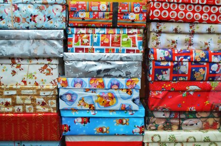 Wrapping paper paint
