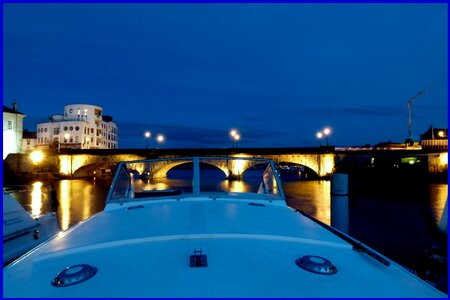 Shannon boat night