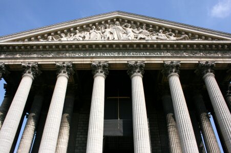 Church columns paris
