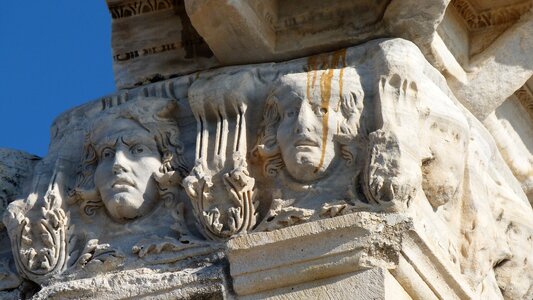 Building head facade