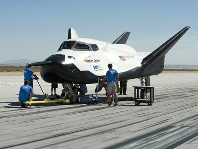 Dream Chaser flight vehicle systems