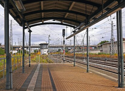 House platform railroad