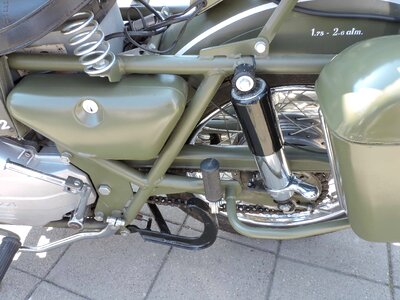 Greenish Yellow metallic old style