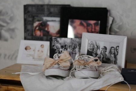 Footwear frame shoelace