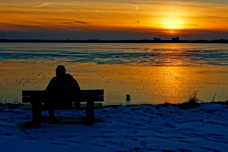 Human alone romance