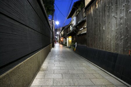 Alley in Gion Kyoto photo