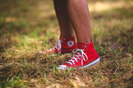 Sneakers converse red photo
