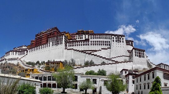 Potala Palace in Lhasa, China photo