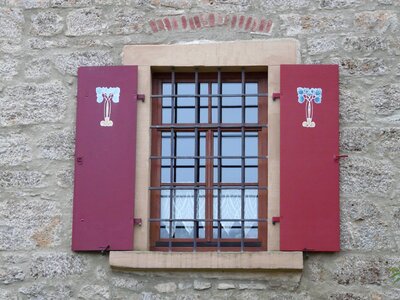 Grate wood shop klappladen