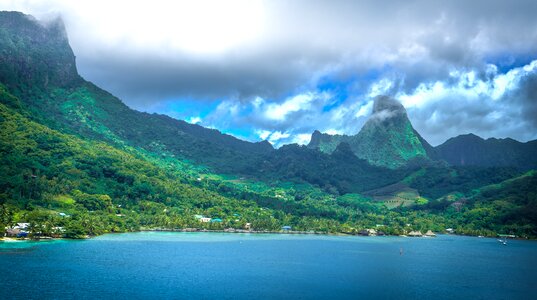 Island pacific ocean photo