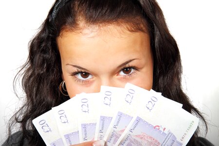 Currency eyes fan