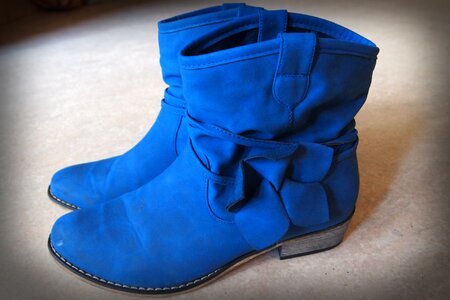 Winter blue bow