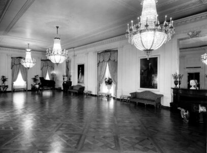 East room interior decor photo