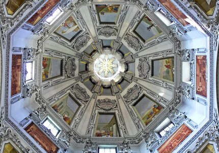 Architecture cathedral ceiling photo
