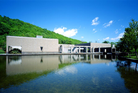 Sapporo Miyanomori Art Museum photo