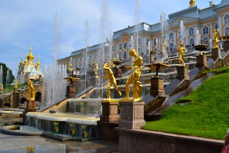 Palace park fountains photo