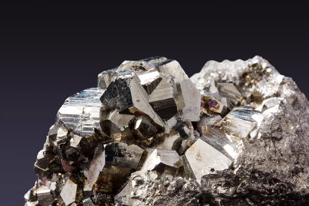 Sulfide iron sulfur