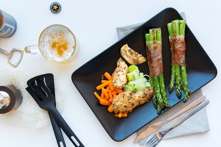 Chicken with Asparagus and Beer photo