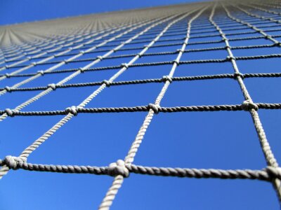 Angle upward rope