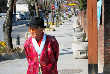 Seoul old man hat photo