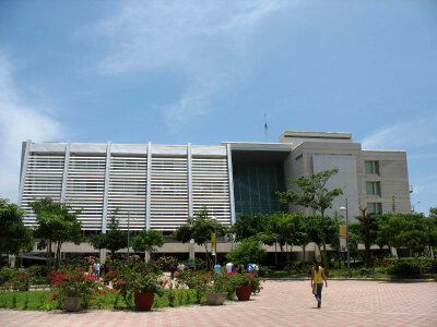 The Graduate School Building of the Universidad del Norte in Barranquilla, Colombia photo
