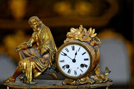 Analog Clock art baroque