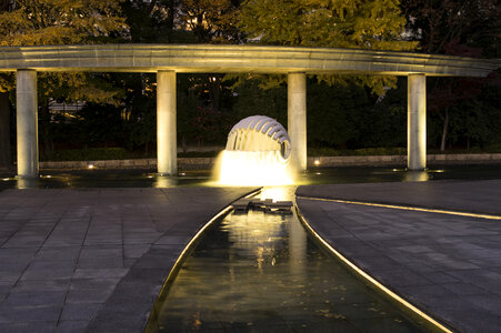 2  jet of watera fountain.