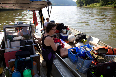Ohio River National Wildlife Refuge staff scuba diving for freshwater mussel survey