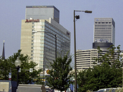 Buildings and Hotels in Louisville, Kentucky photo