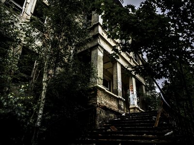Abandoned building exterior