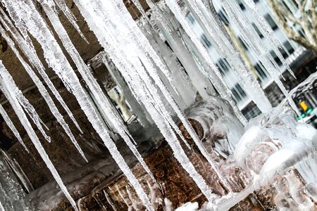 Cold fountain frozen