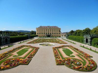 Garden vienna castle