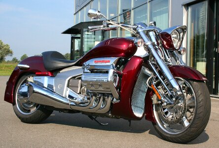 Show vehicle red chrome