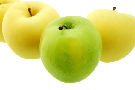 Yellow and green apples
