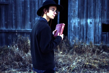 Barn bible person