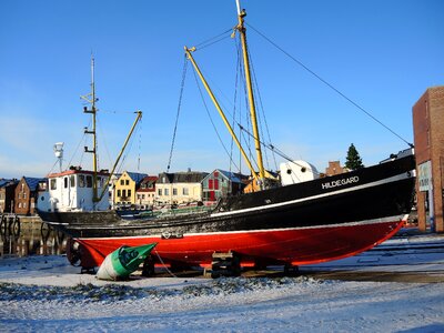 Port boat kahn