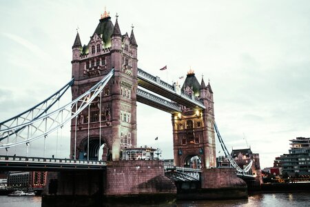 Towers Of London Bridge
