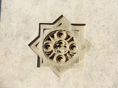 Arabesque facade old