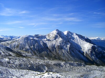 Solid snow high-altitude mountain tour