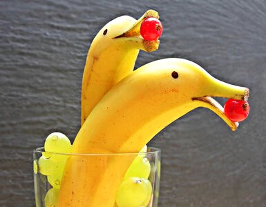 Art banana currant